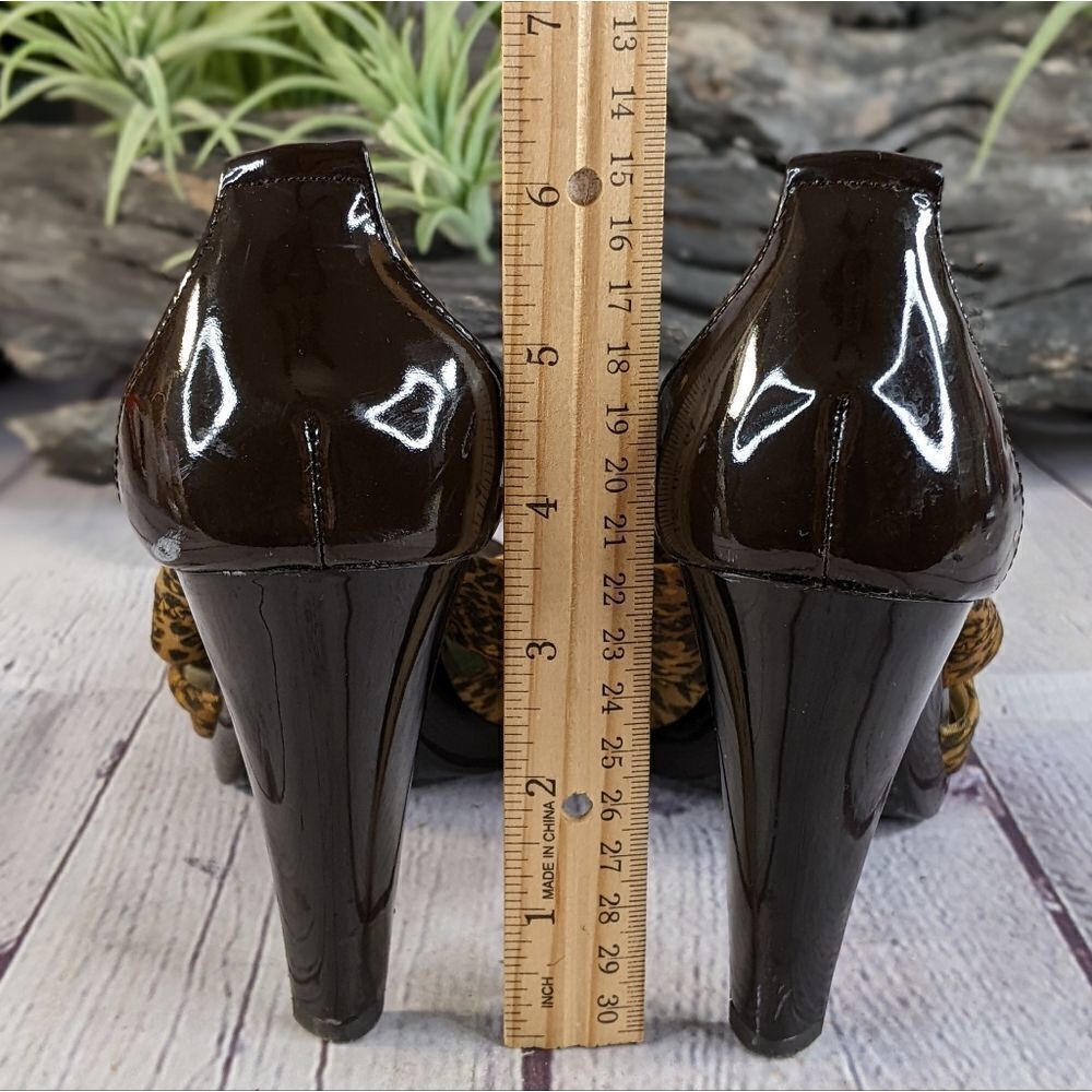 Michael Kors "Berkley" T-Strap Sandals Heels - Picture 6 of 11